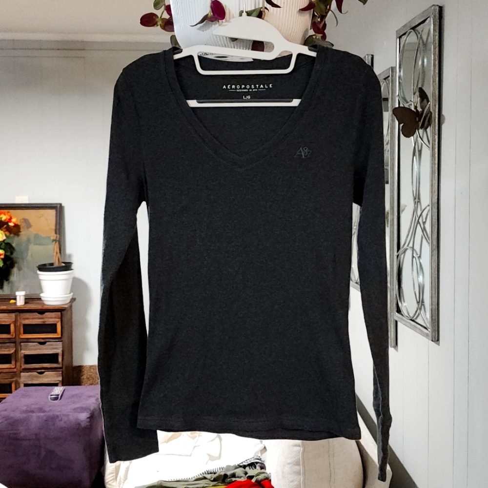 5/20 New Aeropostale Designed in NYC L, Gray